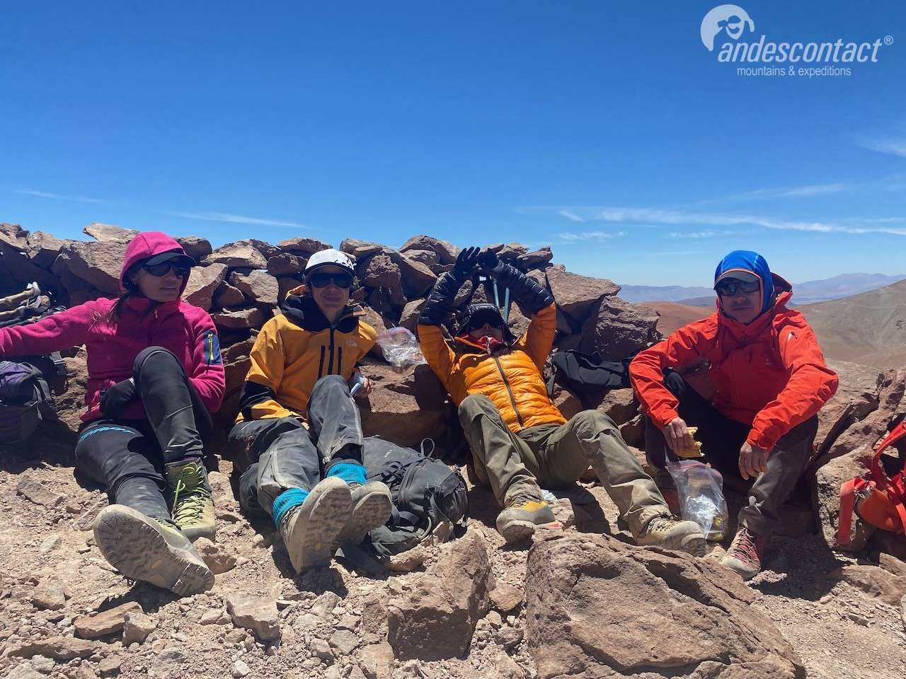 Cumbre cerro Santa Rosa, 4.850 mts.